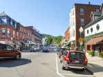 Downtown Camden and Camden Harbor is 3 miles from the cottage with shopping, dining, and sightseeing